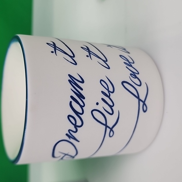 NEW, Set of 2, Scentsy Dream it, Live it, Love it. Warmer and Bar. - Picture 10 of 16